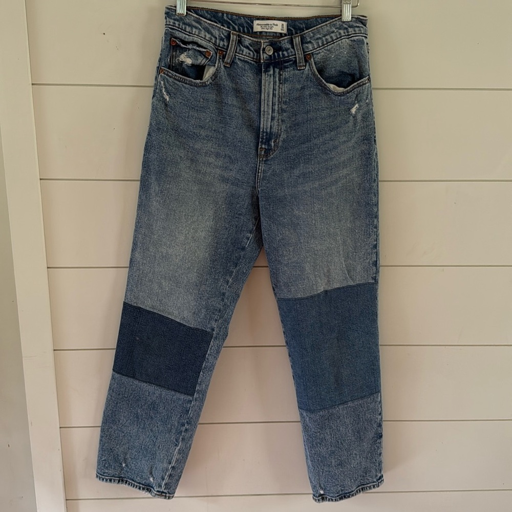 Abercrombie and Fitch Ankle Straight Ultra High Rise Jeans sz 30/10R